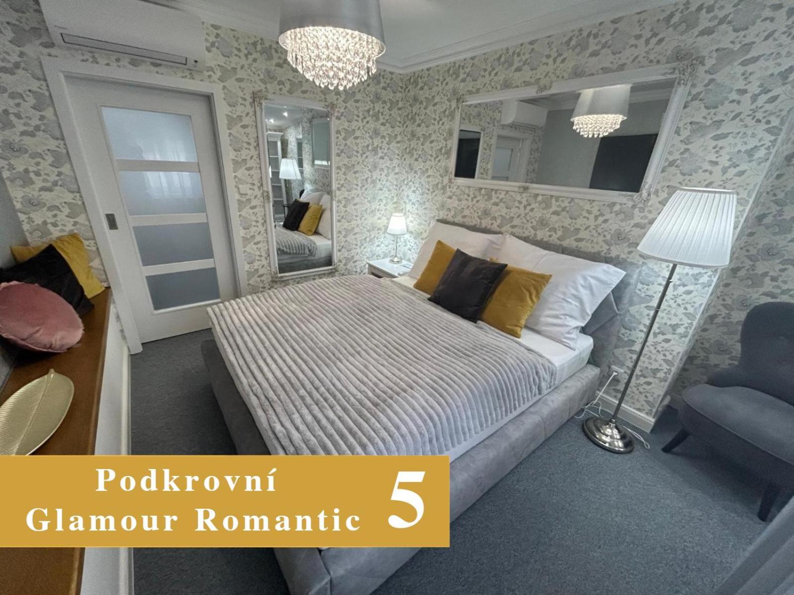 Efipa Glamour Apartments Плзень Екстер'єр фото