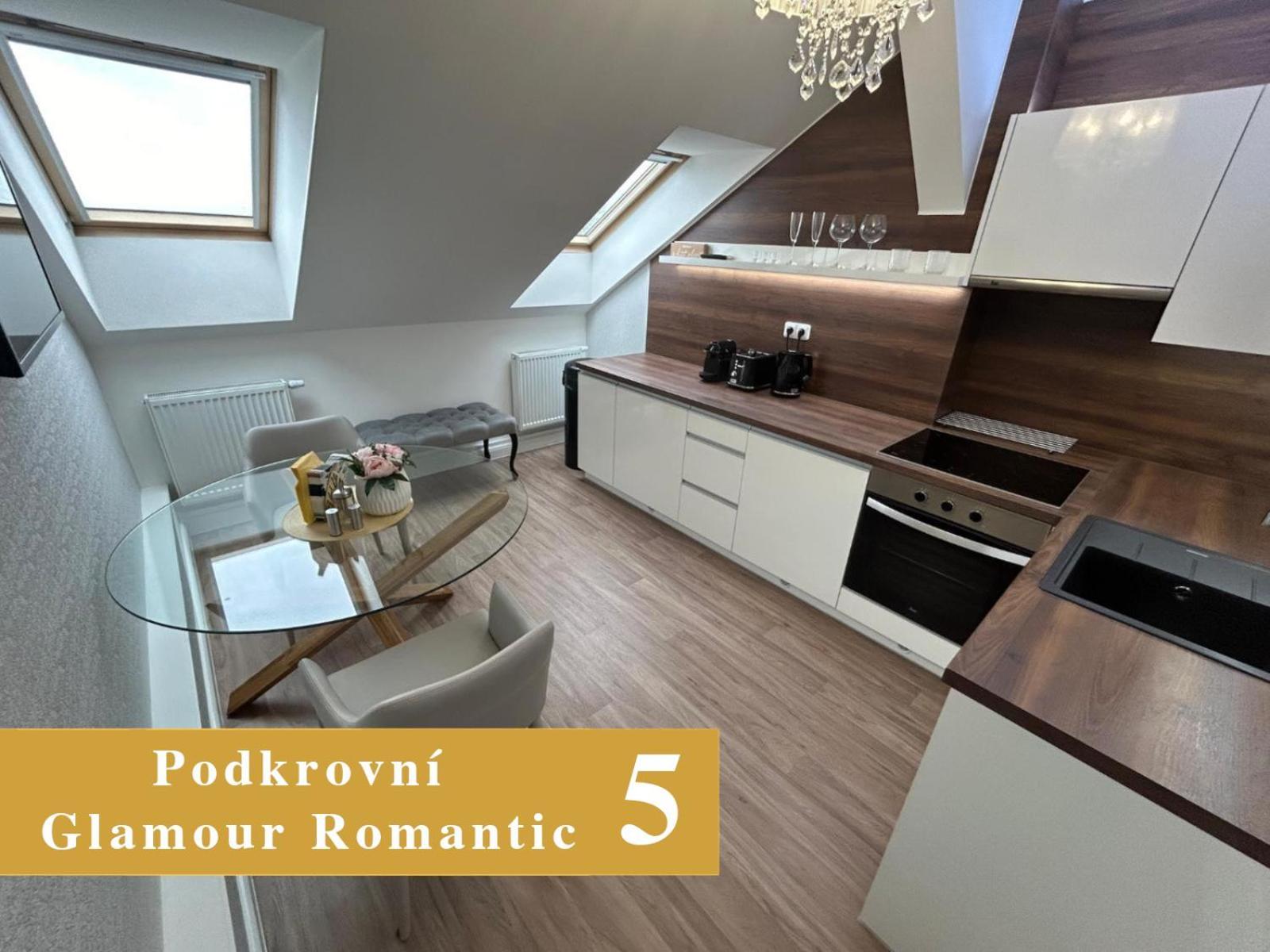 Efipa Glamour Apartments Плзень Екстер'єр фото