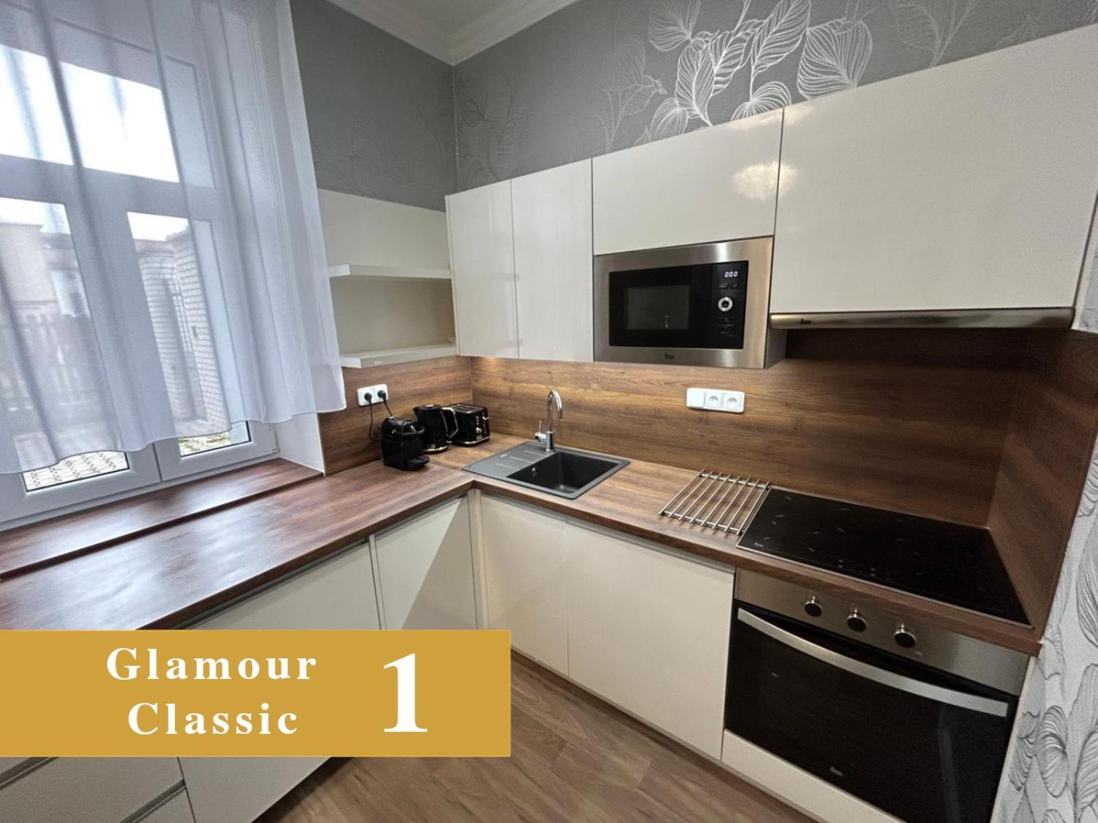 Efipa Glamour Apartments Плзень Екстер'єр фото